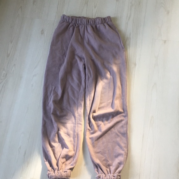 Brandy Melville Pants - Brandy Melville Rosa sweatpants